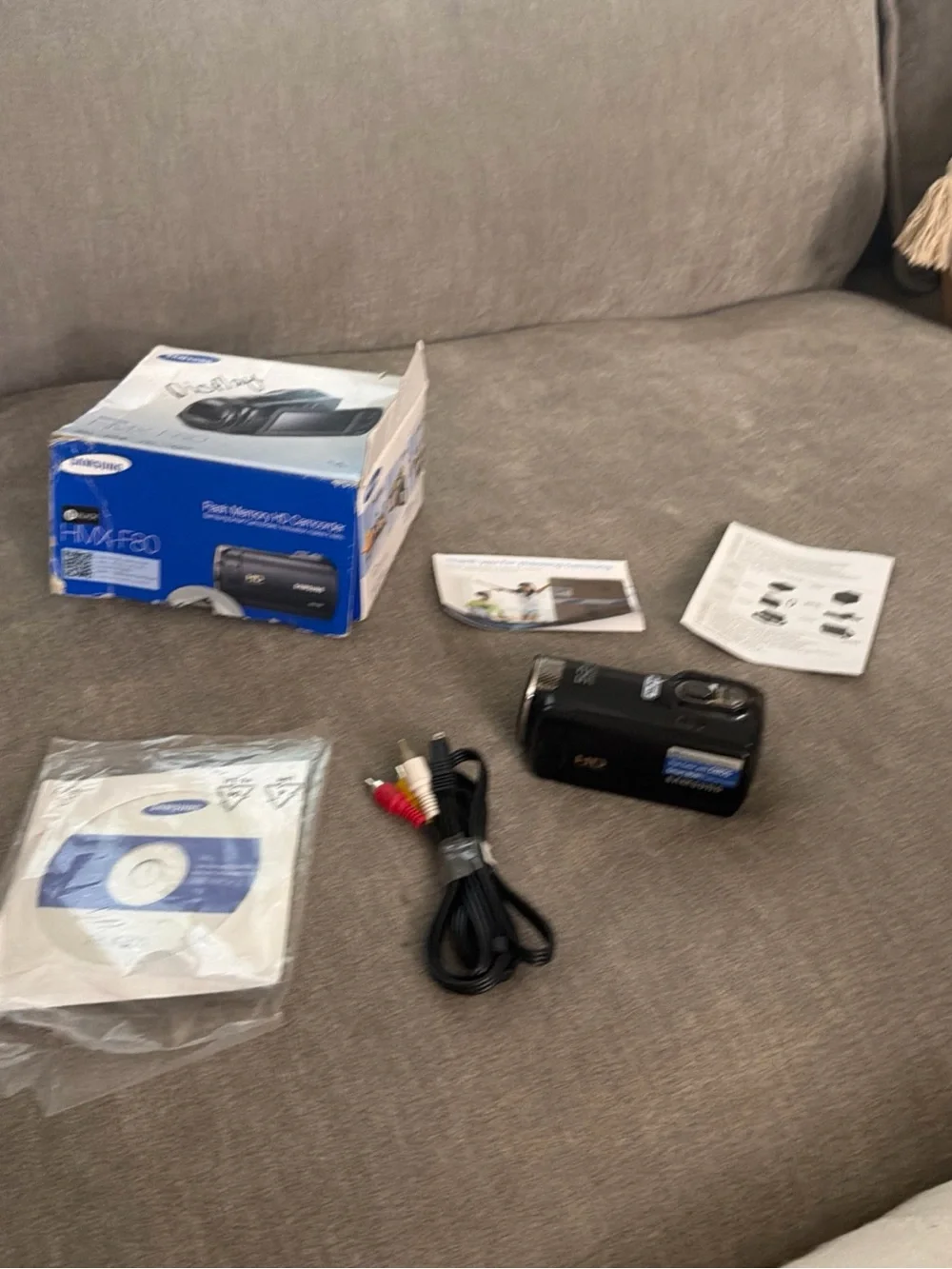 Samsung HMX-F80 HD Camcorder 52x Optical Zoom Digital Video Camera Tested Works